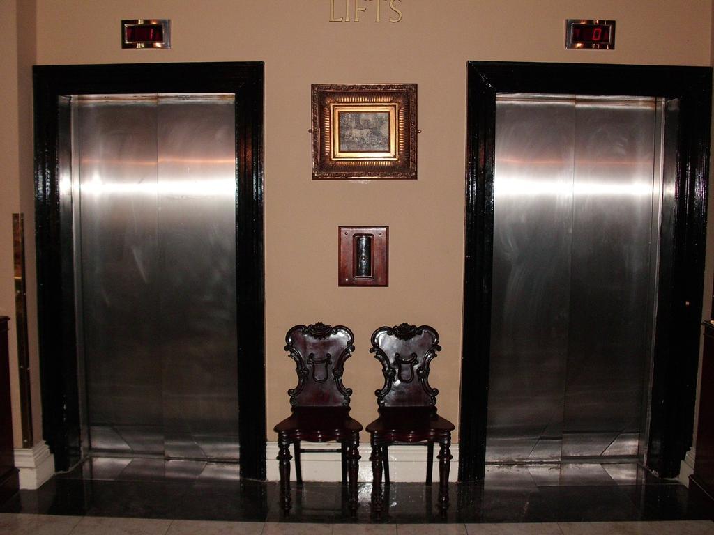 Tralee Central Hotel エクステリア 写真